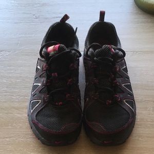 Nike air Alvarado 10 sneaker.